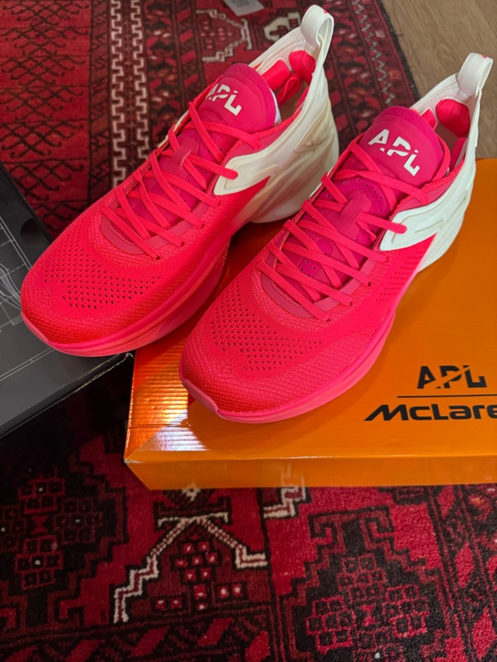 APL McLaren HySpeed Sneakers 10.5 M NIB NEW - Picture 7 of 8
